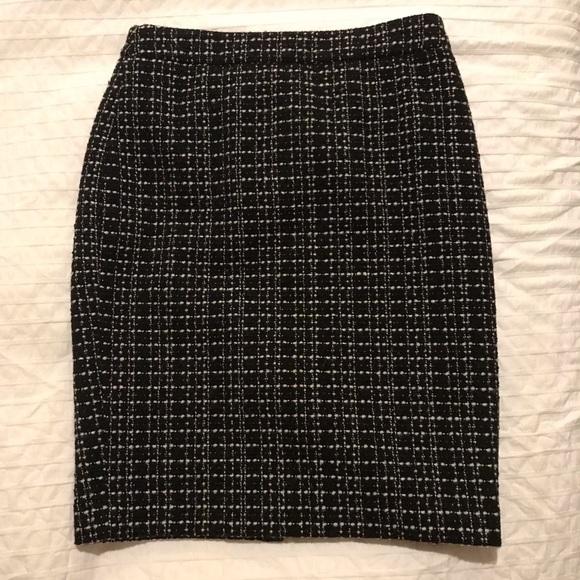 Ann Taylor Black Tweed Pencil Skirt! - Picture 1 of 7